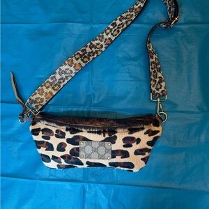 Leopard Print Crossbody Belt Bag with Detachable Strap - Brown/Black/Cream
